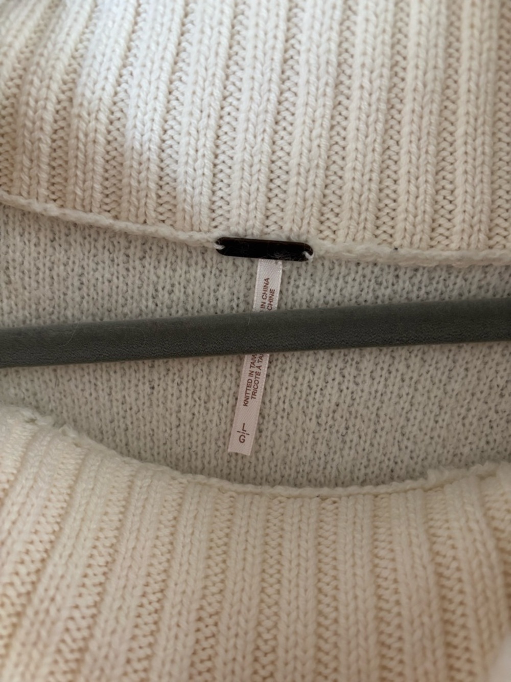 Free People Milo Turtleneck Sweater NWT - Picture 3 of 7